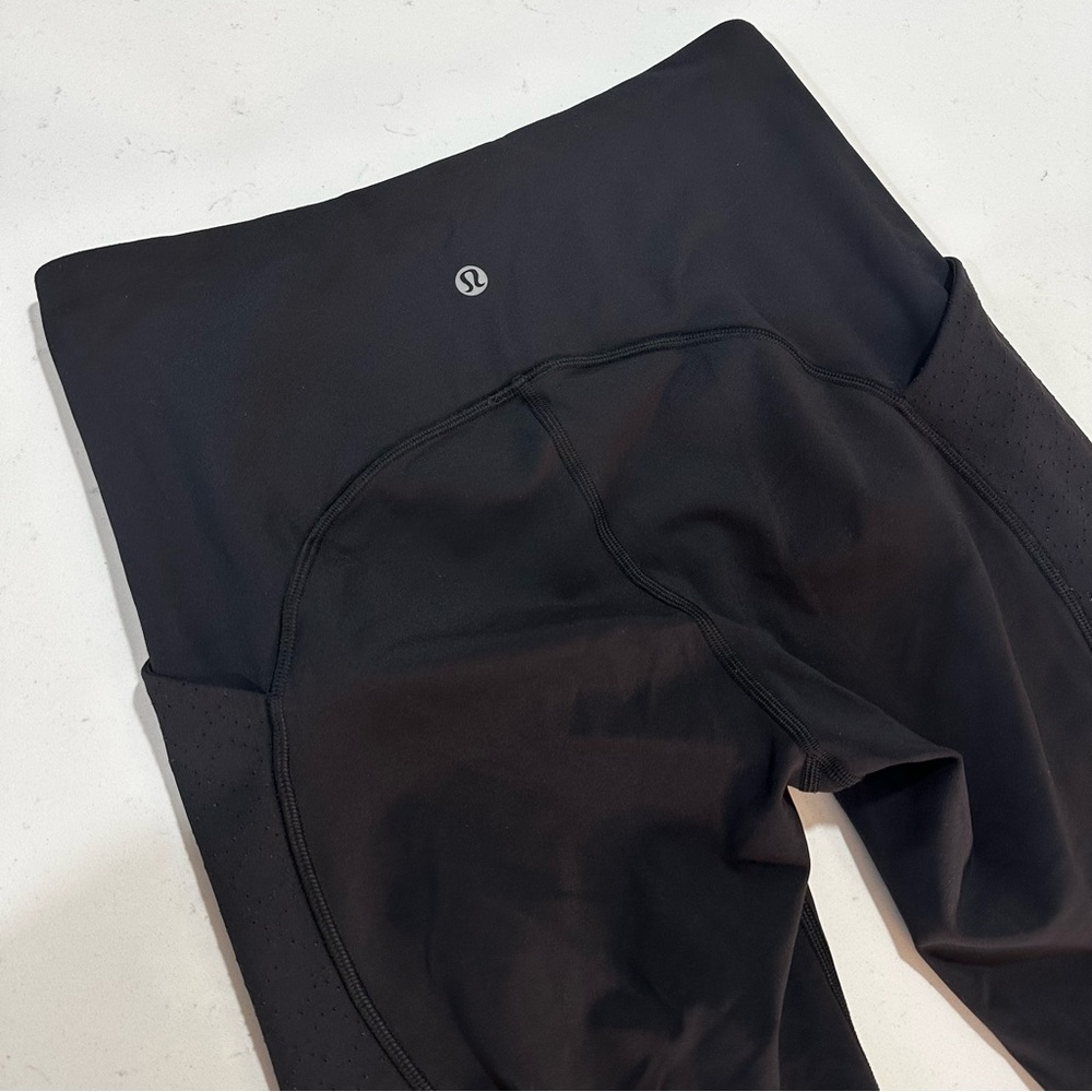 Lululemon Breezy Dot Crop *19" - Size 6 - Picture 10 of 12